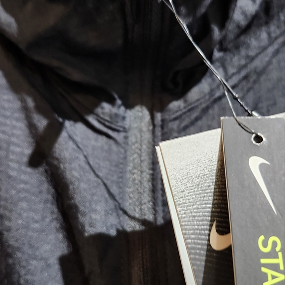 NWT Nike Men's XL Black Dri-FIT Water-Repellant Running Jacket - Picture 5 of 13